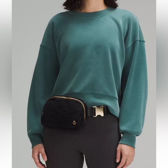 Lululemon Fleece Belt Bag🖤💛🖤💛 Will add additional pics - Picture 2 of 6